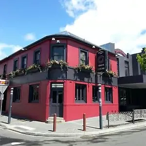Queenshead Hotel