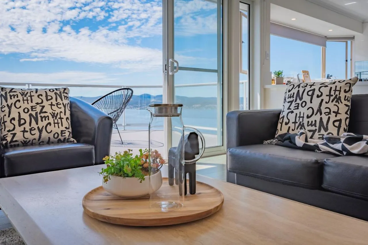 Guest house Nature & Relax House, Panoramic Sea View, Free Parking 37 Hobart Australia
